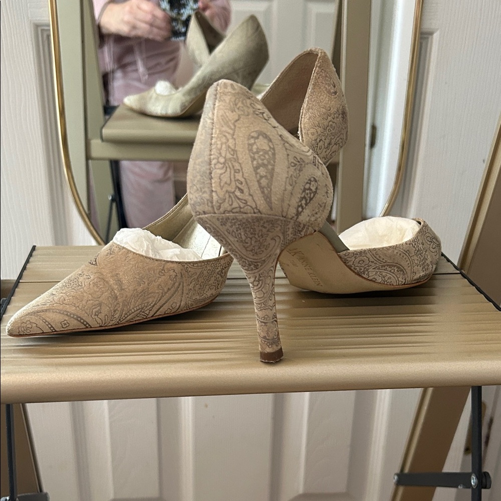 Anne Klein Paisley Beige Heels